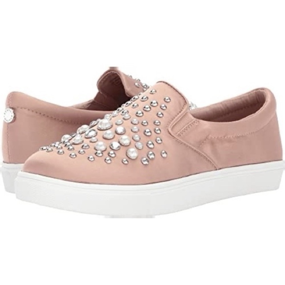 nib // steve madden glandi rhinestone blush sneakers